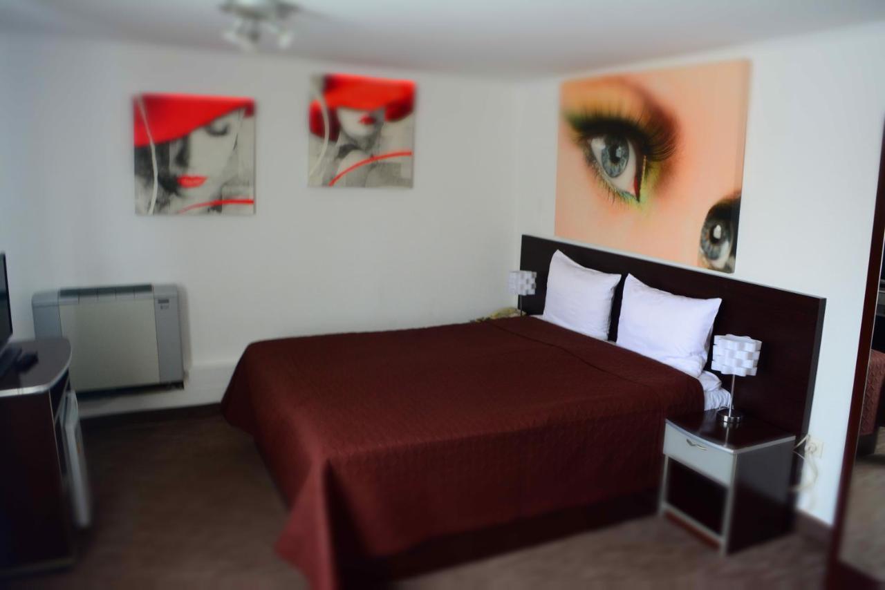 Motel Anghel Galaţi エクステリア 写真